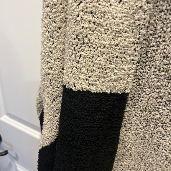 Jack and Missy shaw wrap one size Black and cream - Picture 2 of 7